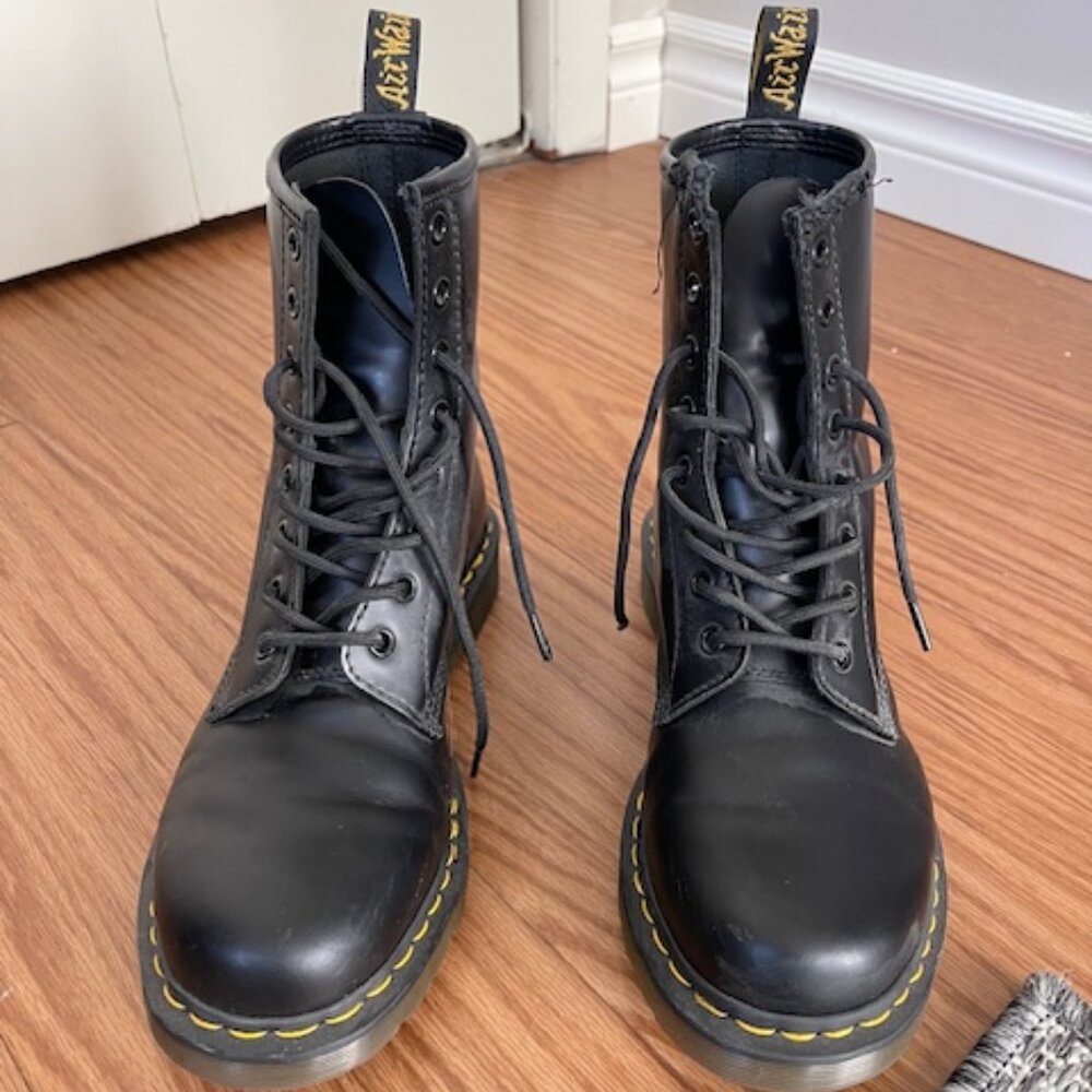 Dr. Martens 1460 Smooth Black Women Size 10